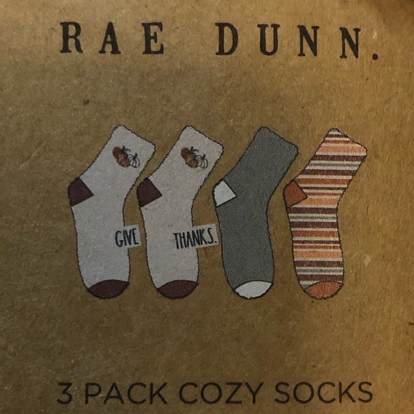 🆕 Rae Dunn GIVE THANKS Cozy Socks 3 Pack - Picture 3 of 12